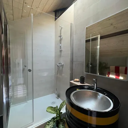 Le Garage Apartment *