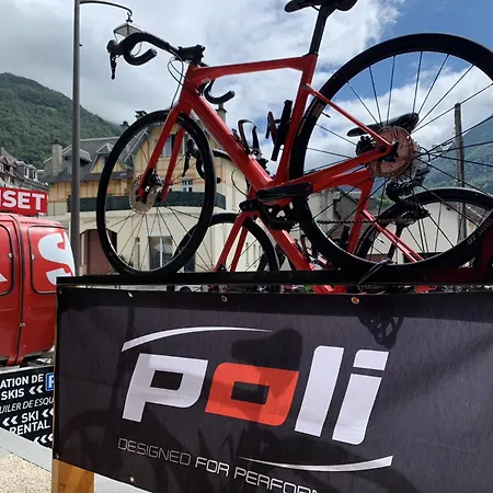 Le Garage * Luz-Saint-Sauveur