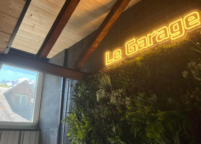 Le Garage * Luz-Saint-Sauveur