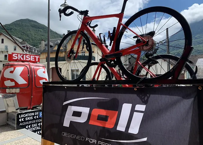 Le Garage * Luz-Saint-Sauveur